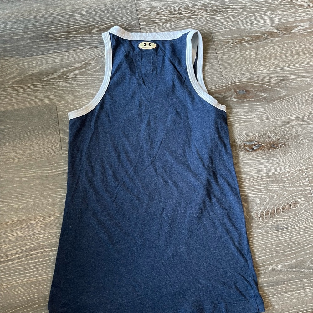 Under armour tank - Picture 2 of 3